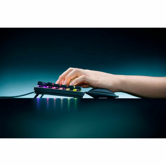 Razer Ergonomic Wrist Rest Pro For Full-sized Keyboards - Image 5