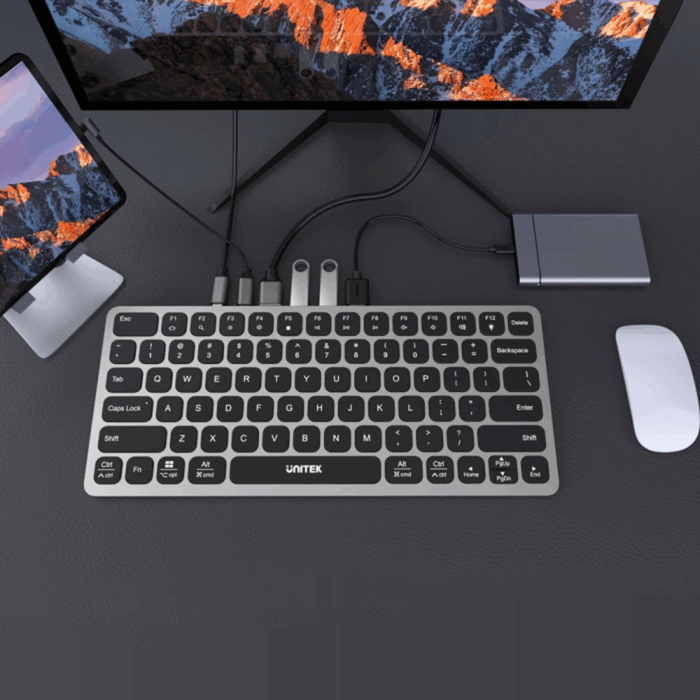 Unitek 9-in-1 USB-C Keyboard Hub, USB-A, USB-C, HDMI, SD & Micro SD card reader, Audio - Space Grey - Image 2